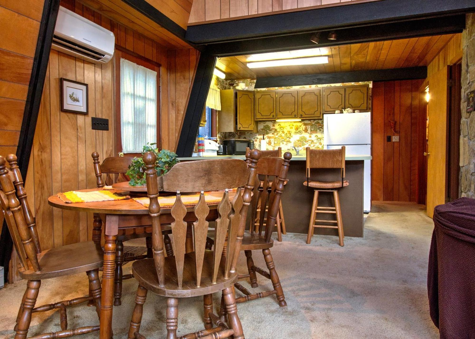 Mt Mitchell Cabin Rentals Burnsville Rum bild