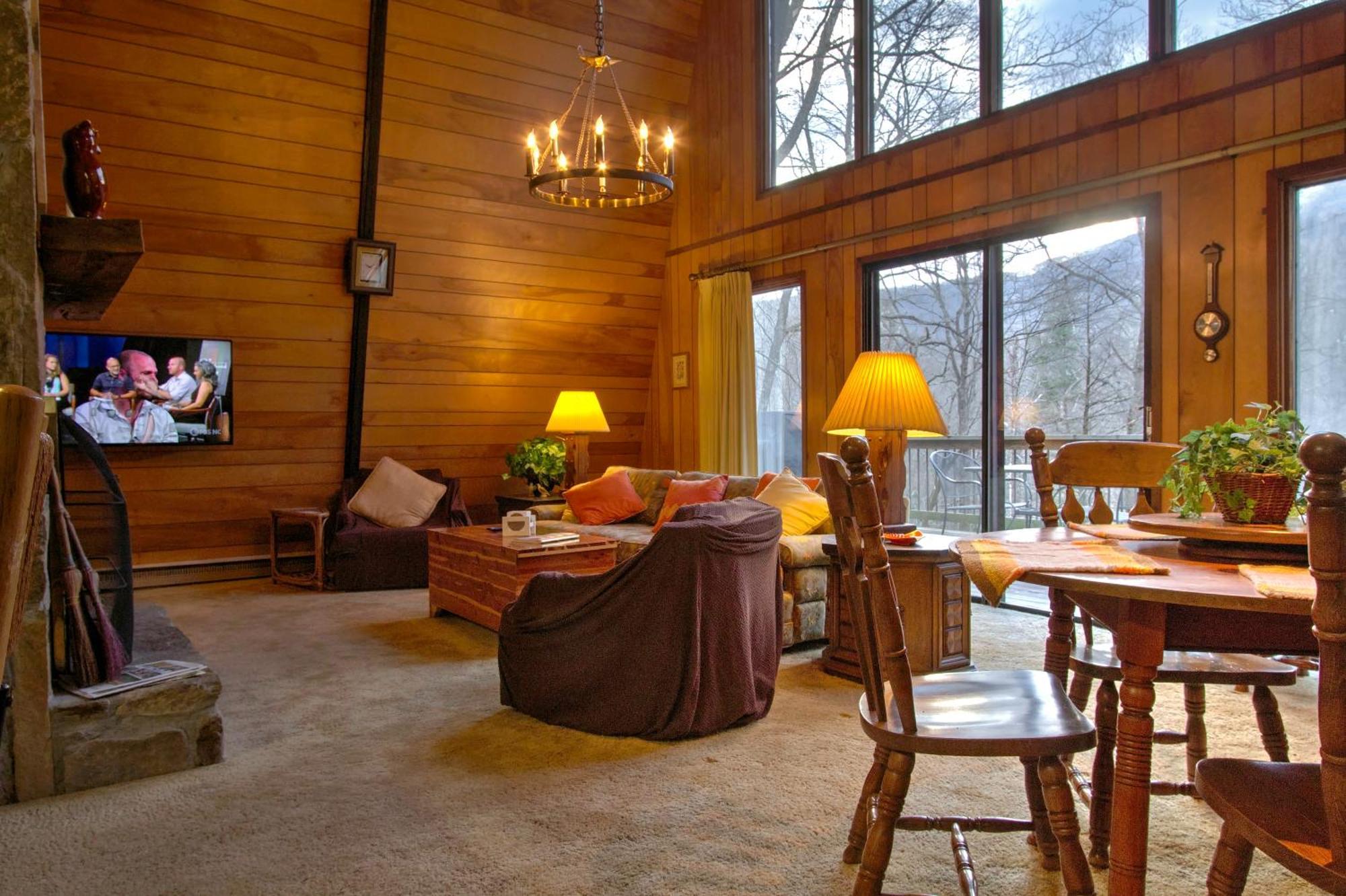 Mt Mitchell Cabin Rentals Burnsville Rum bild