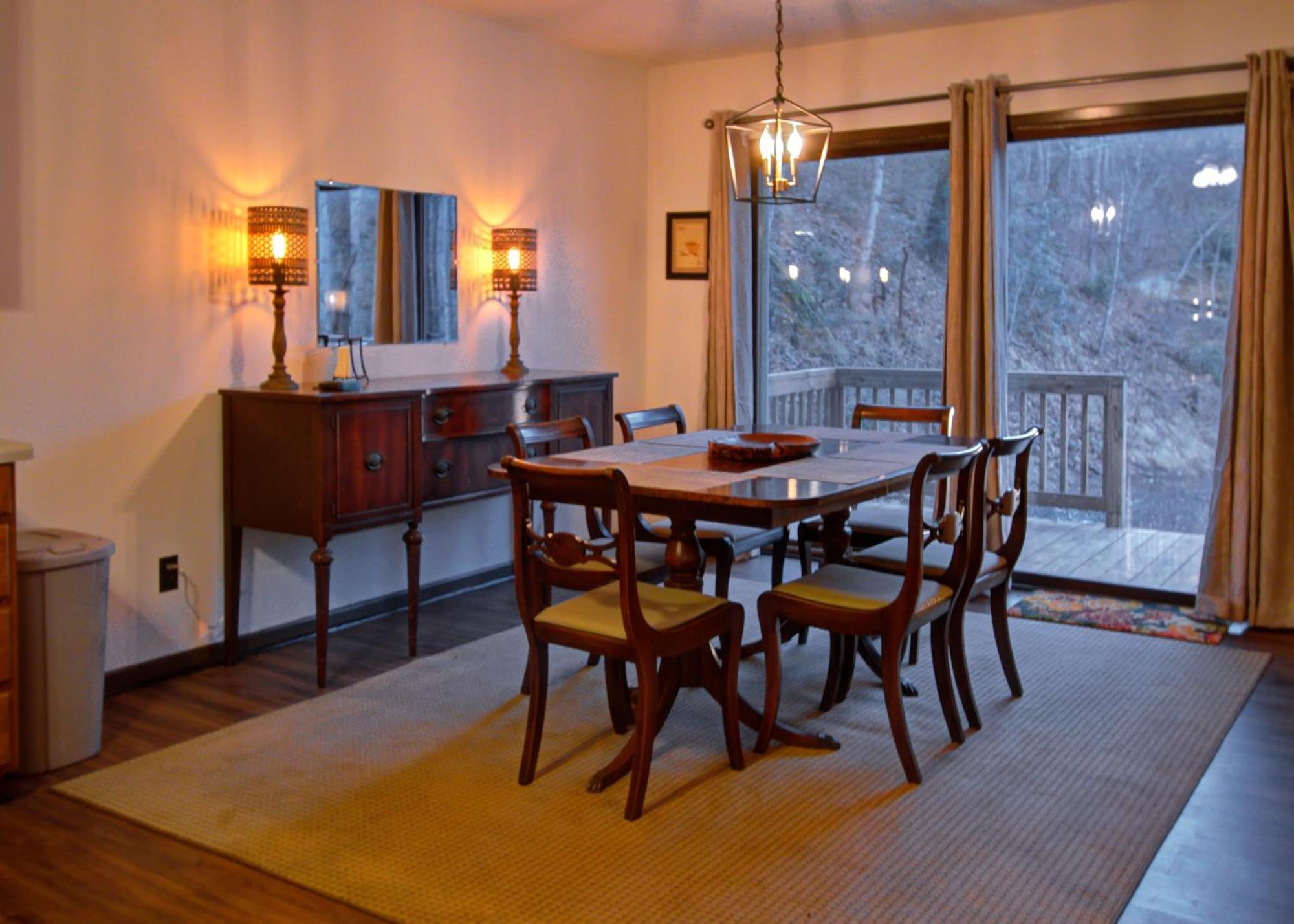 Mt Mitchell Cabin Rentals Burnsville Rum bild